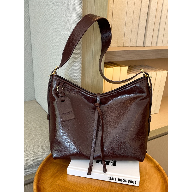 托特包包新款软皮包复古风手提包大容量斜挎包休闲百搭单肩包