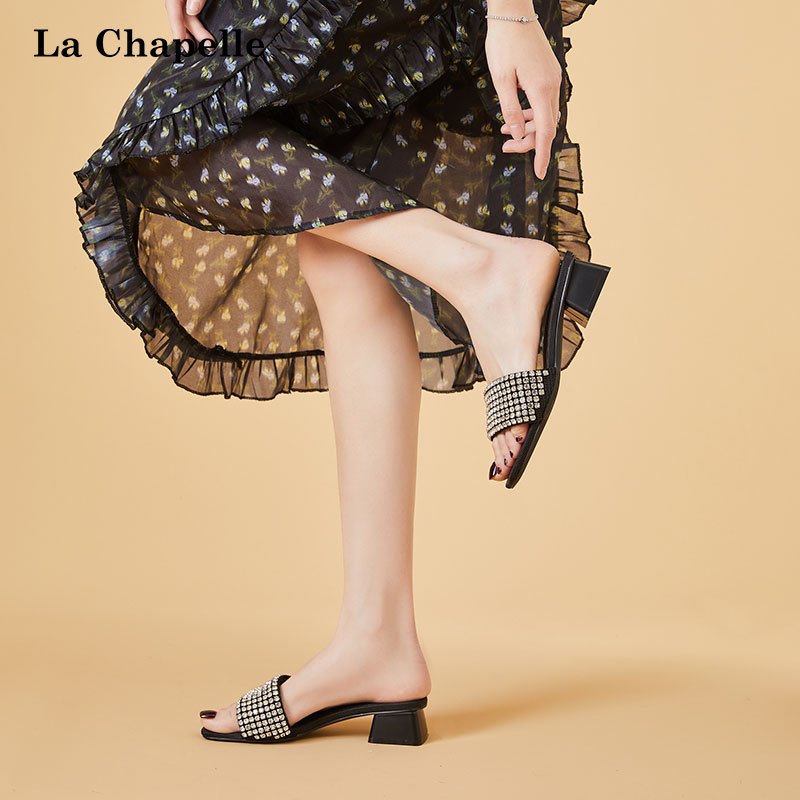 La Chapelle/拉夏贝尔新款低跟气质女鞋面水钻一字带凉拖