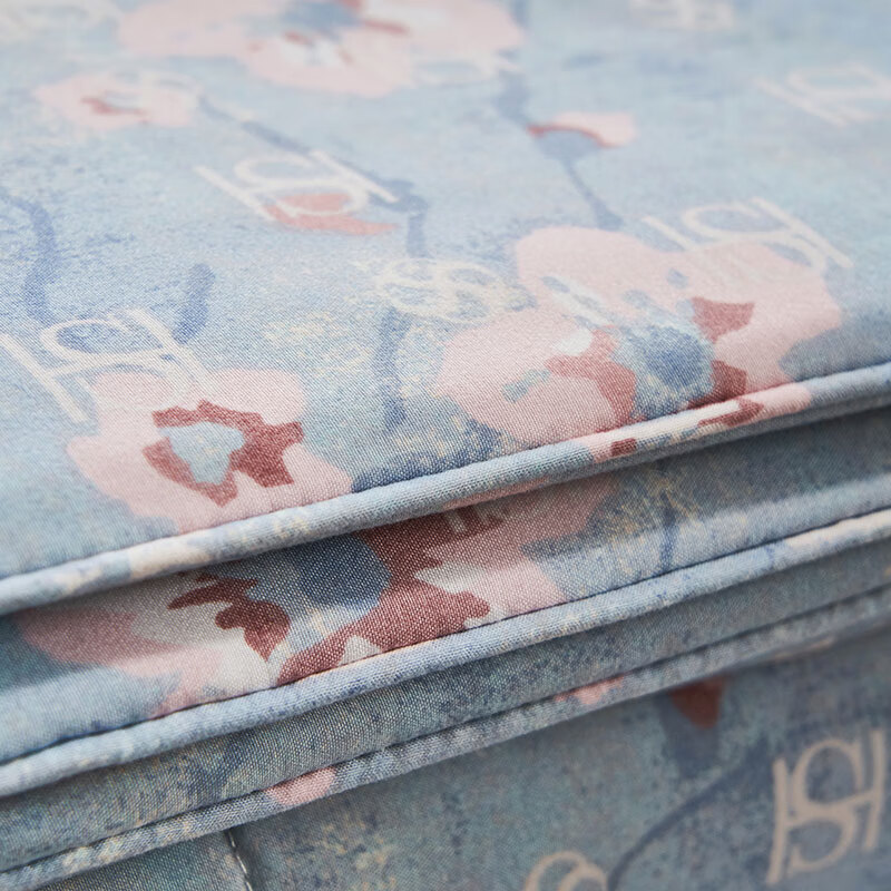 水星家纺LV合作设计师联名款·舒睡安眠·复合桑蚕丝夏被200*230 型号 181161高清大图