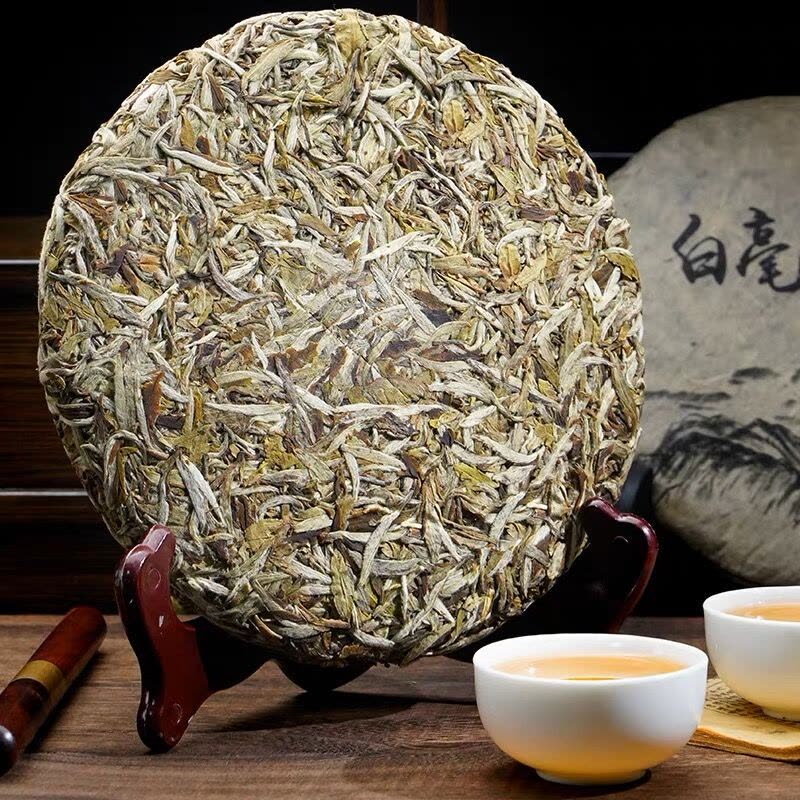 福岗2018年白毫银针 正宗福鼎白茶 陈年品质 老白茶饼茶叶300g图片