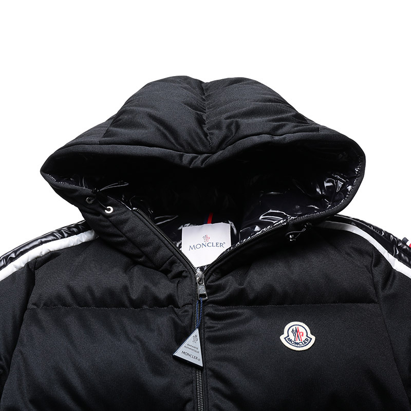 盟可睐蒙口moncler男士宽松版sanbesan鹅绒连帽羽绒服外套1a00237899