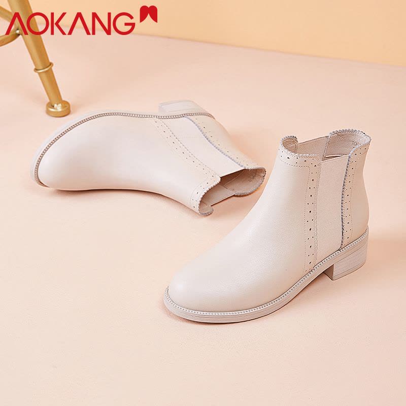 奥康女鞋切尔西短靴女牛皮雕花踝靴小皮鞋英伦风粗跟单靴子图片