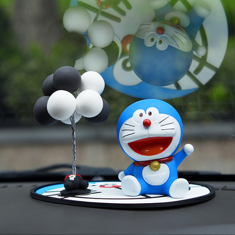 台卡通可爱哆啦a梦网红创意车载装饰品公仔嘟嘴叮当叮当车圆垫挂摆件