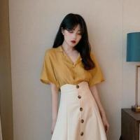 2021年新款夏季赫本轻熟风御姐法式复古气质女神范衣服两件套装女 黄色上衣 S