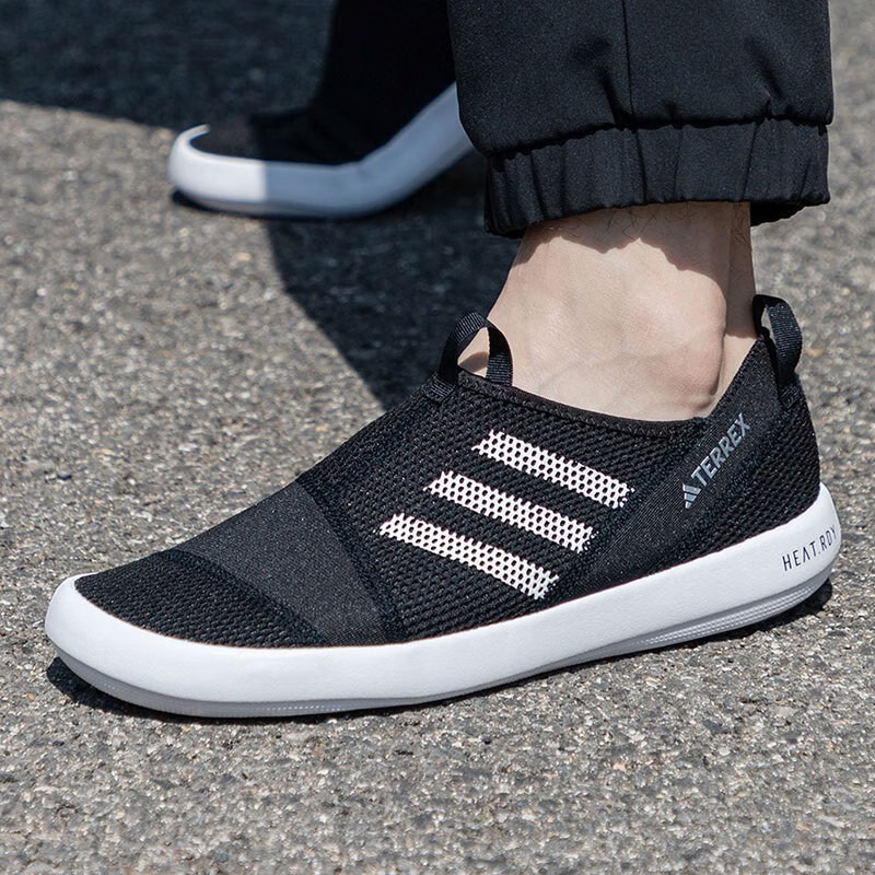 adidas阿迪达斯中性日常户外都市透气经典轻便休闲鞋 HP8644 42