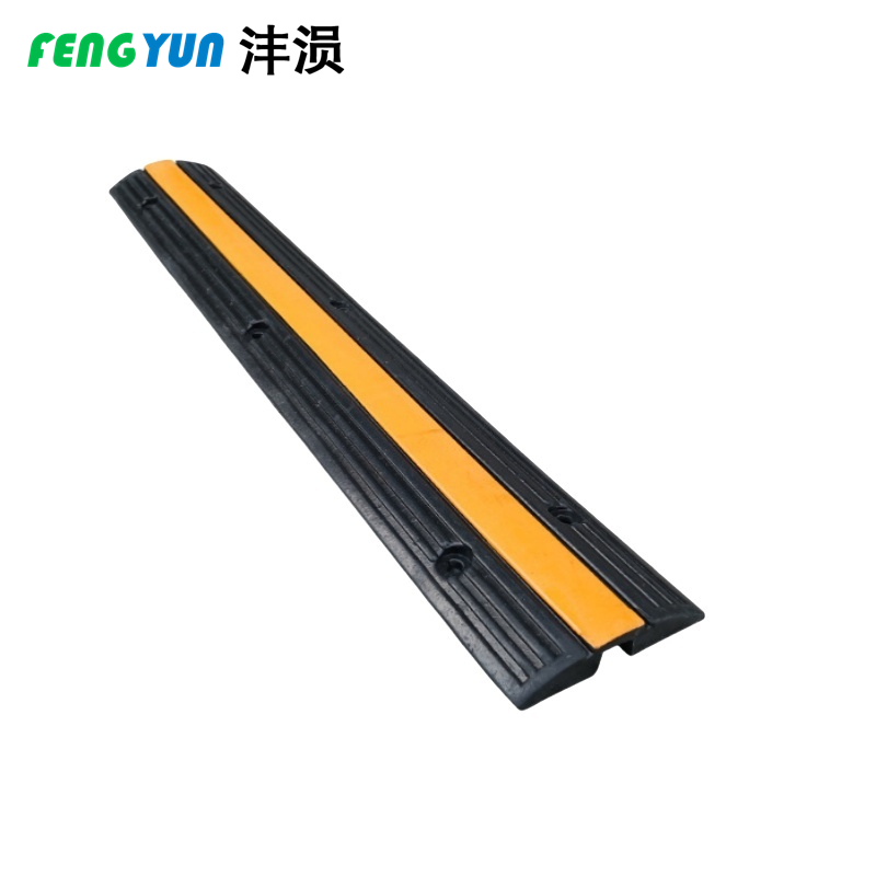 沣涢 橡胶限速带 单线槽100*3cm 个高清大图