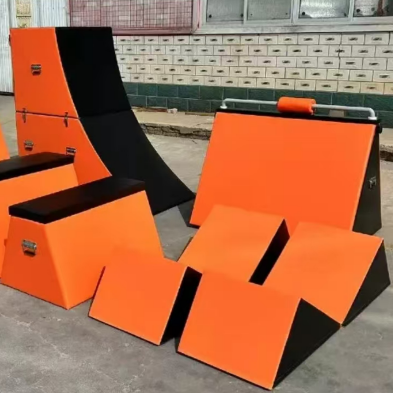 幼儿户外跑酷套装YHW-003高清大图