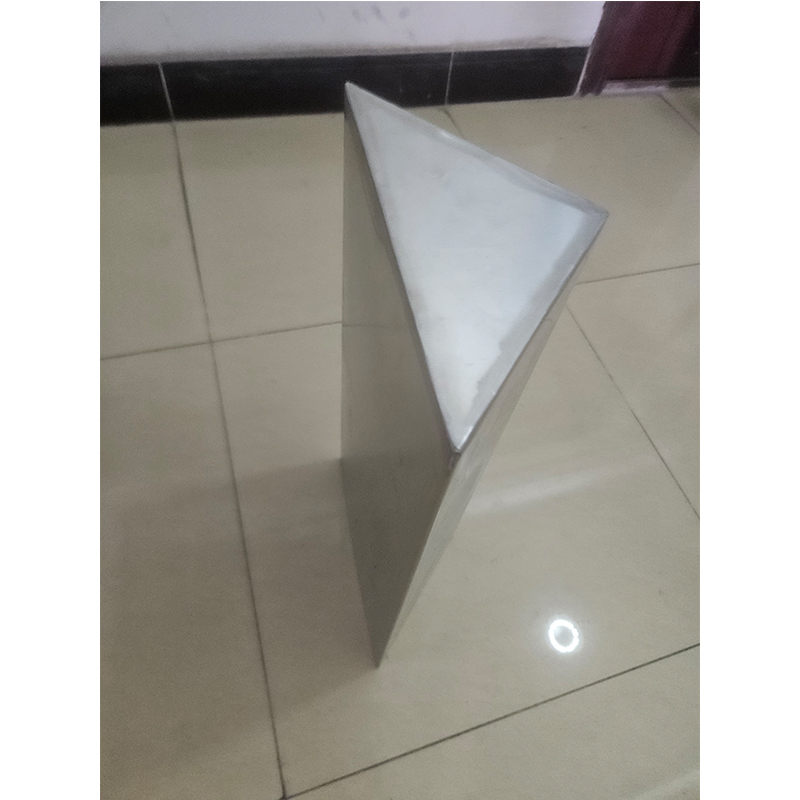 冀有容 曲线三角标 271*185*185*500mm 1块高清大图