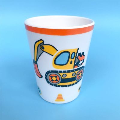 挖土机造型儿童餐盘卡通餐具密胺吊机分隔盘盘子杯子碗叉勺五件套 挖掘机杯子