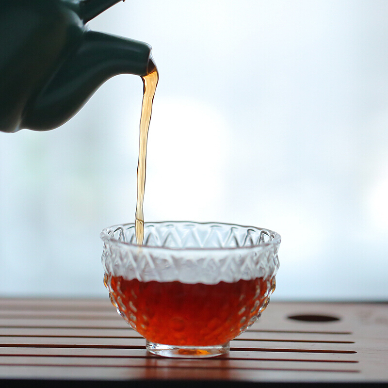 中茶 辛丑牛年生肖纪念茶 云南普洱茶叶 2021年牛转乾坤三年陈熟茶饼 357g/饼