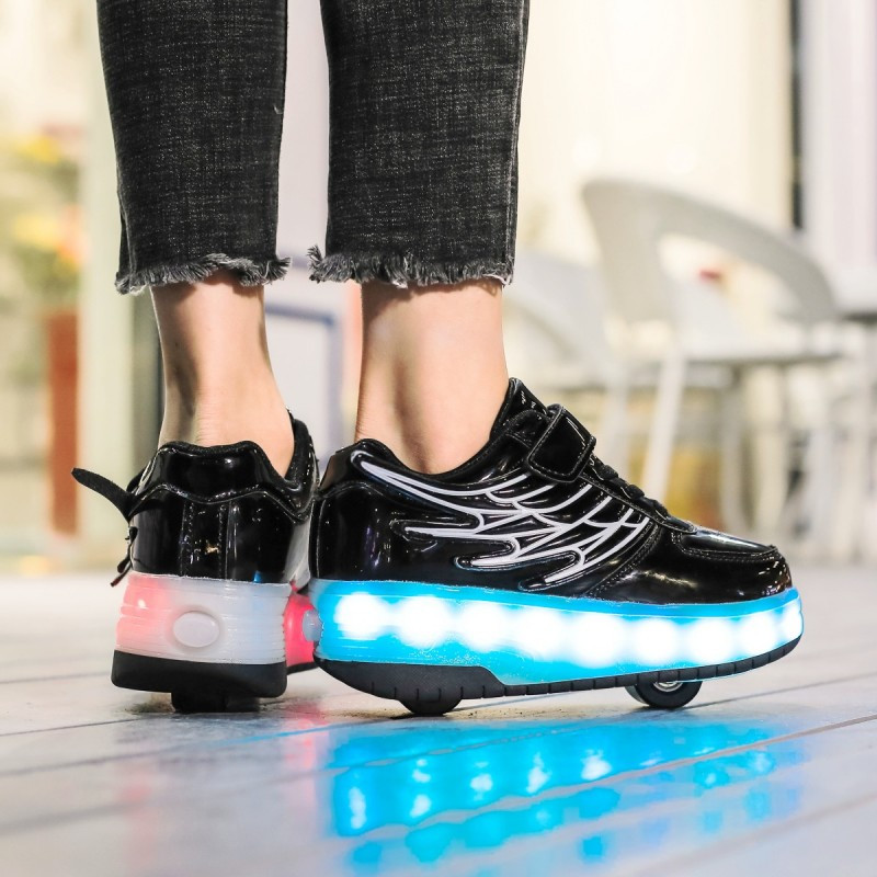 新品直营儿童轮滑鞋男女童暴走四轮隐形学生网红爆走双轮孩变形溜冰