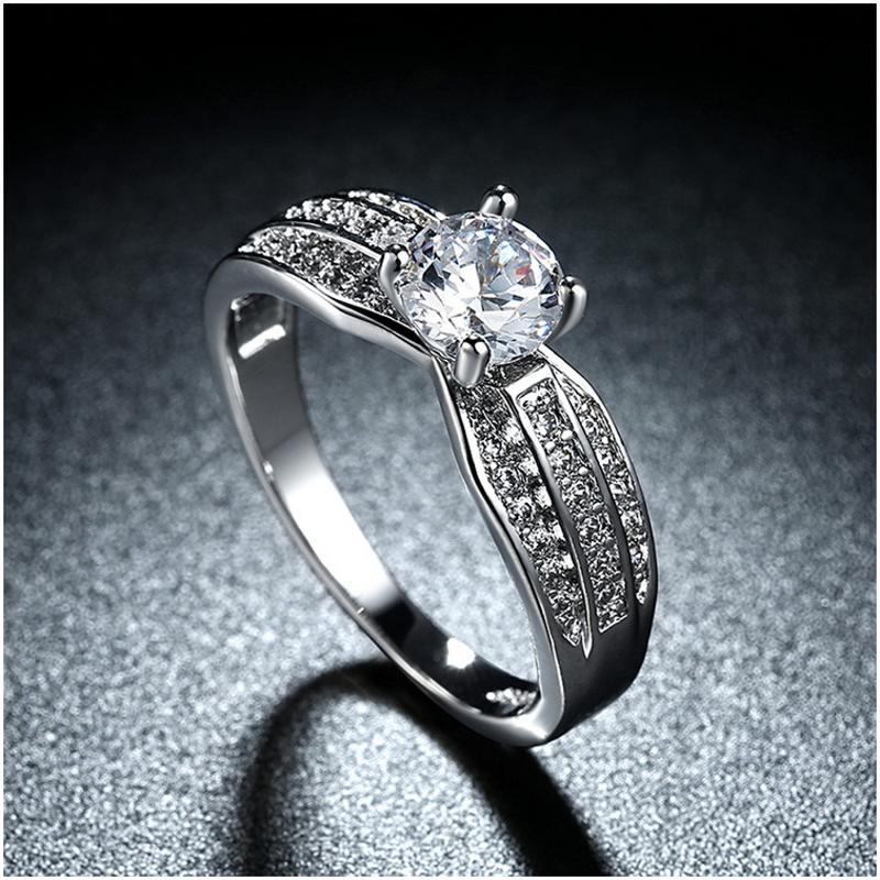 R834-CCouple Love Gold Rings铂金订婚戒指男女钻石情侣简约日韩送女朋友七夕情人节礼物