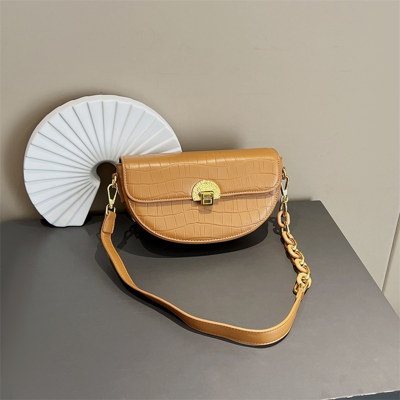 小众挎包复古感半圆马鞍包包女秋冬斜挎包时尚百搭单肩通勤包