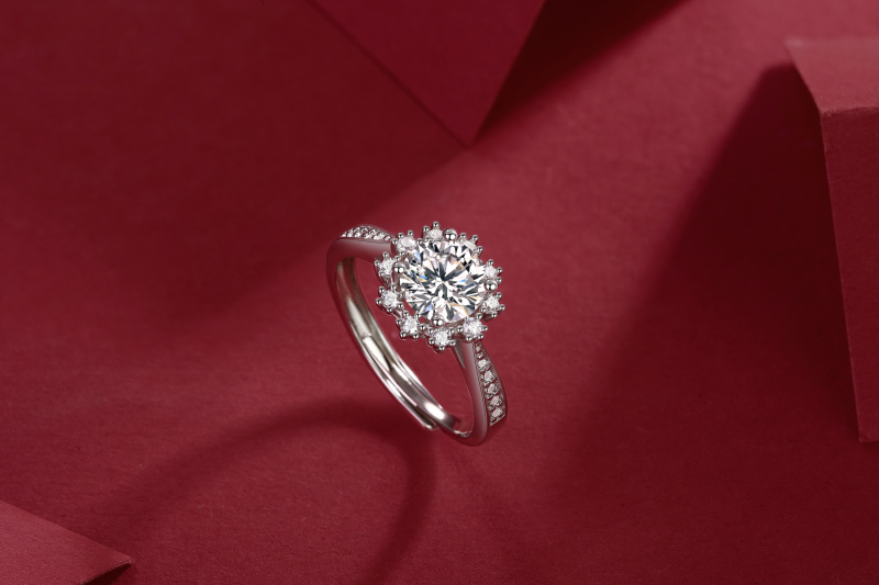 玖钻珠宝女士奢华贵族爪镶宝石戒指R12679-65自戴闪耀璀璨设计高清大图