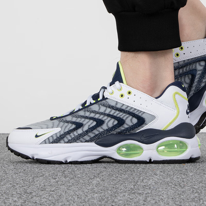 耐克(NIKE)男鞋 23夏季新款AIR MAX气垫运动鞋时尚潮流轻便跑步休闲鞋 DQ3984-101