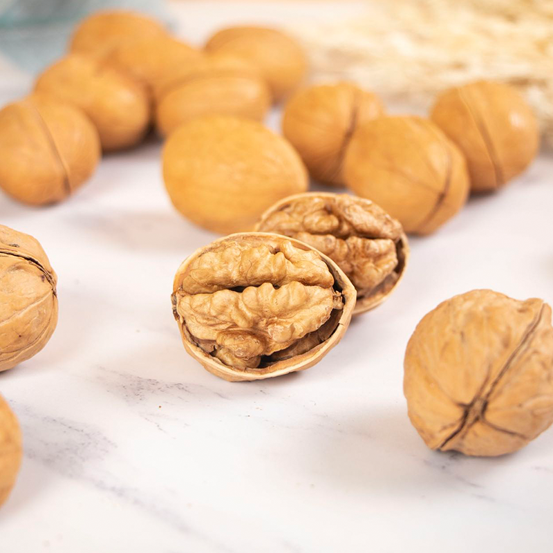 黄金果农手剥核桃(草本味)礼盒1kg*1盒高清大图