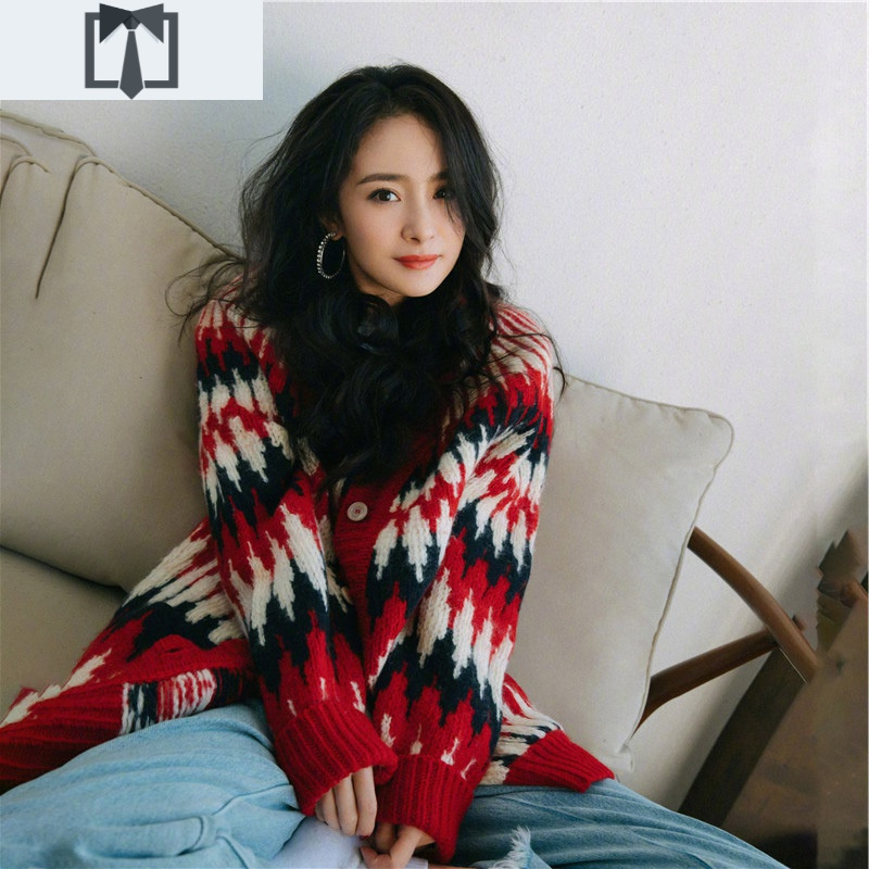 suntek杨幂同款本命年红色复古菱格v领毛衣开衫新款宽松中长款针织