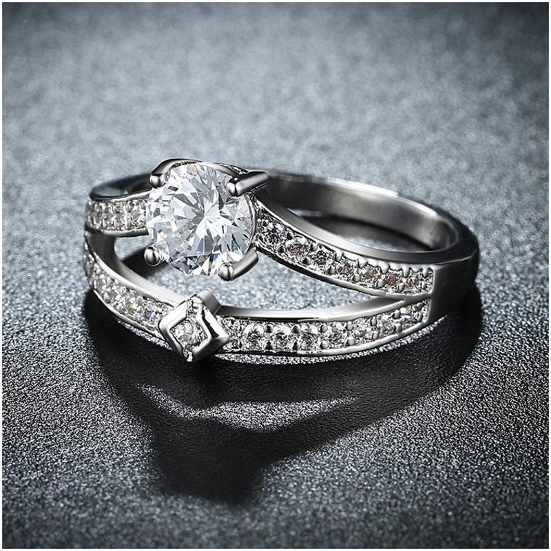 R824-CCouple Love Gold Rings铂金订婚戒指男女钻石情侣简约日韩送女朋友七夕情人节礼物