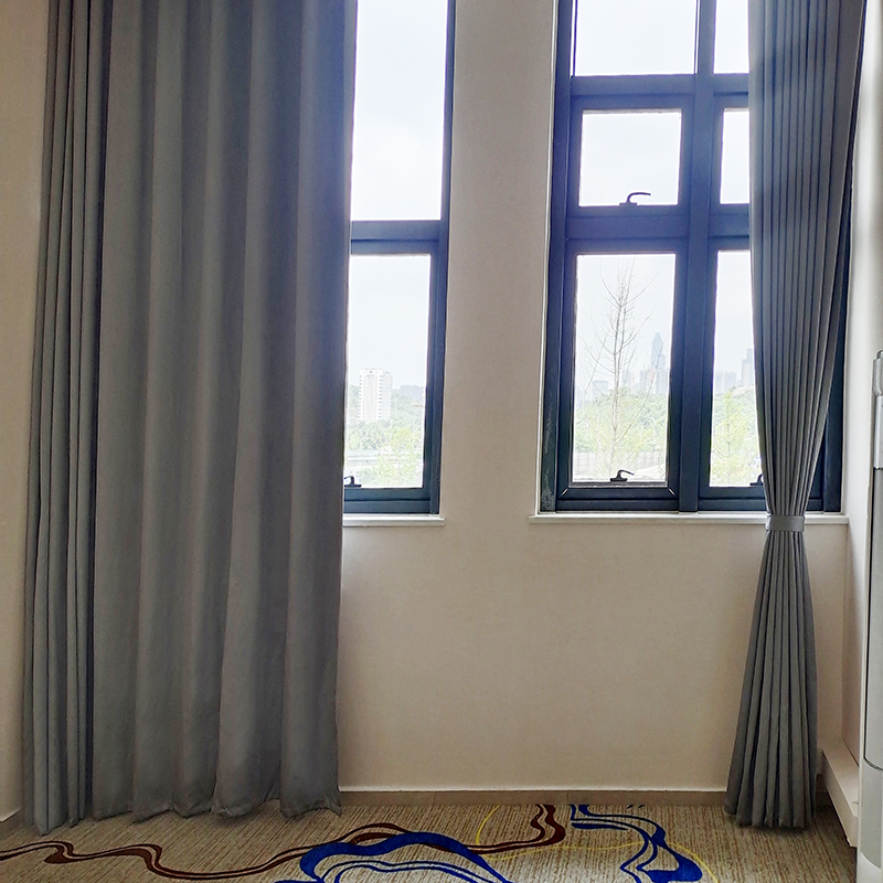 藤世威 电动布艺窗帘高清大图