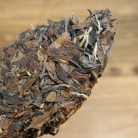 贞毫茶叶 福鼎白茶老白茶7年陈正宗珍藏2012年2号早春紧压寿眉饼送礼盒装