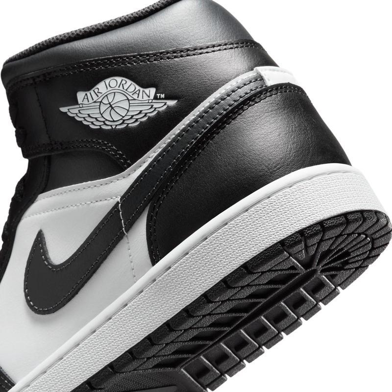 乔丹(Jordan) AirJordan1 男士跑步鞋时尚百搭板鞋休闲鞋