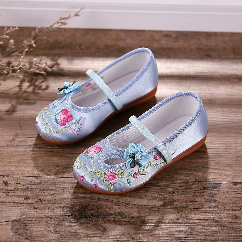 图书>保健/养生>女性/儿童>图书其它>新款19儿童布鞋女童绣花鞋民族风