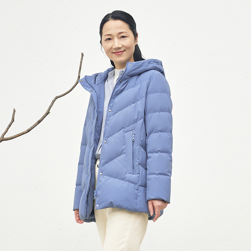 坦博尔新款羽绒服女妈妈款连帽大码宽松冬季中老年保暖外套