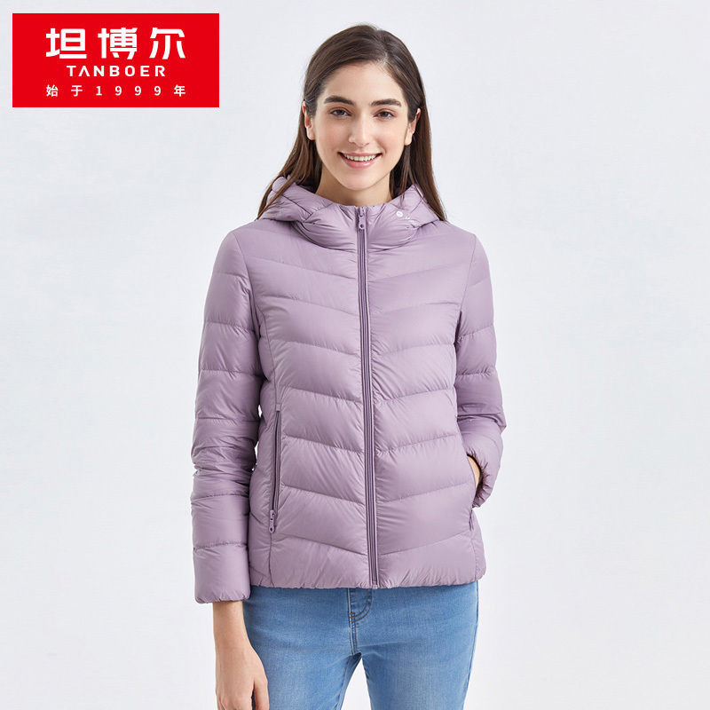 坦博尔2021年秋冬新款羽绒服女短款轻薄修身连帽保暖外套TB210238