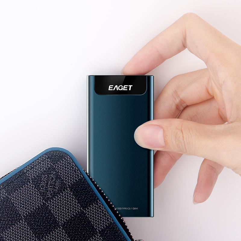 忆捷(Eaget) M2 ssd移动固态硬盘手机华为type-c外接盘便携迷你2TB高清大图