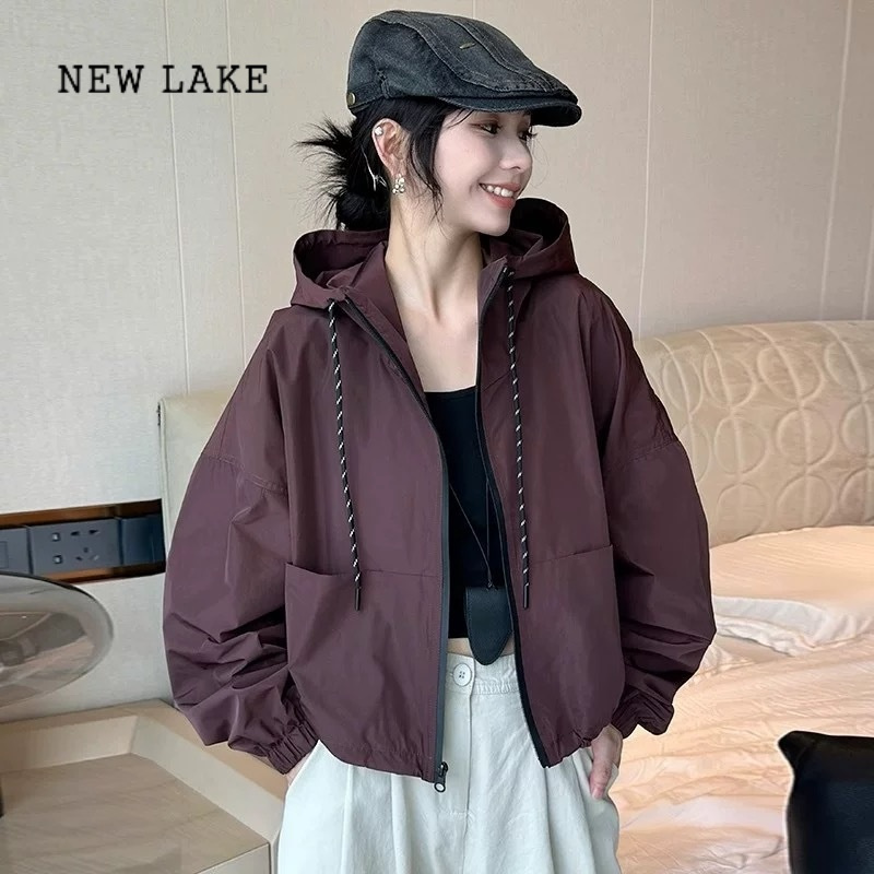 lake今年流行安可拉红休闲冲锋衣外套女秋2024新款高级感夹克短款上衣