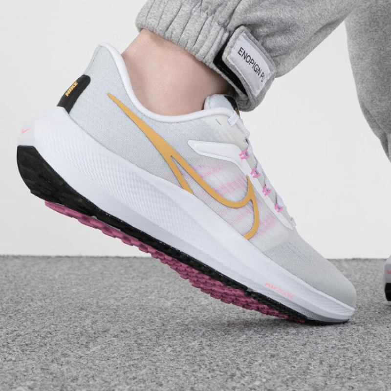 耐克(NIKE)飞马 39运动鞋女鞋 2023春季新款轻便透气缓震ZOOM气垫跑步鞋 DH4072-104 36.5/2
