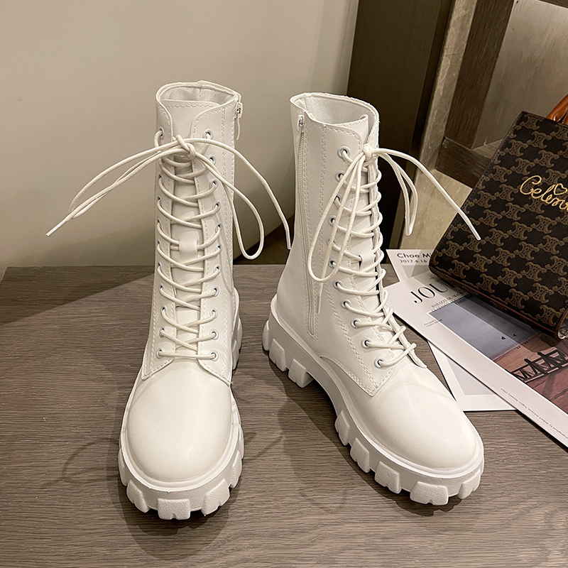 述雅白色马丁靴女2021新款英伦风帅气机车靴子中筒靴短靴子女春秋单靴