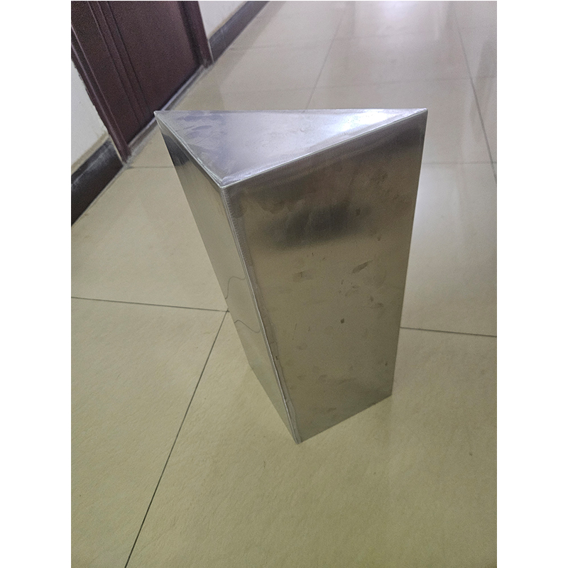 冀有容 曲线三角标 271*185*185*500mm 1块高清大图