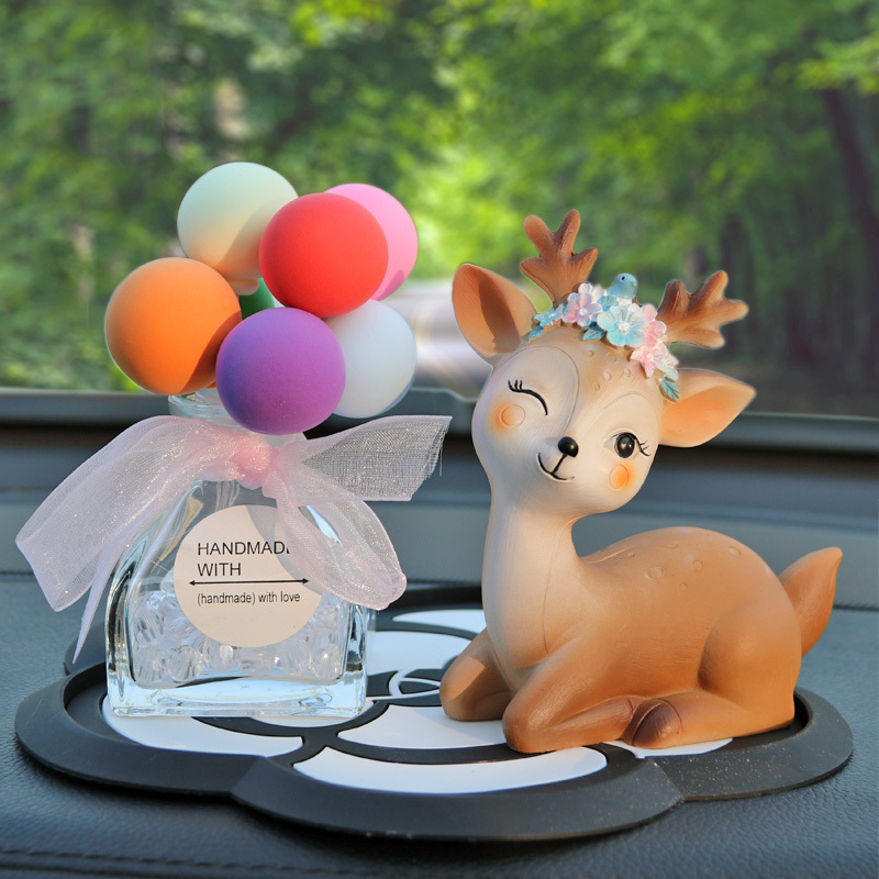 敬平汽车摆件女可爱鹿装饰品个性创意车载网红车内一路平安潮优雅彩色