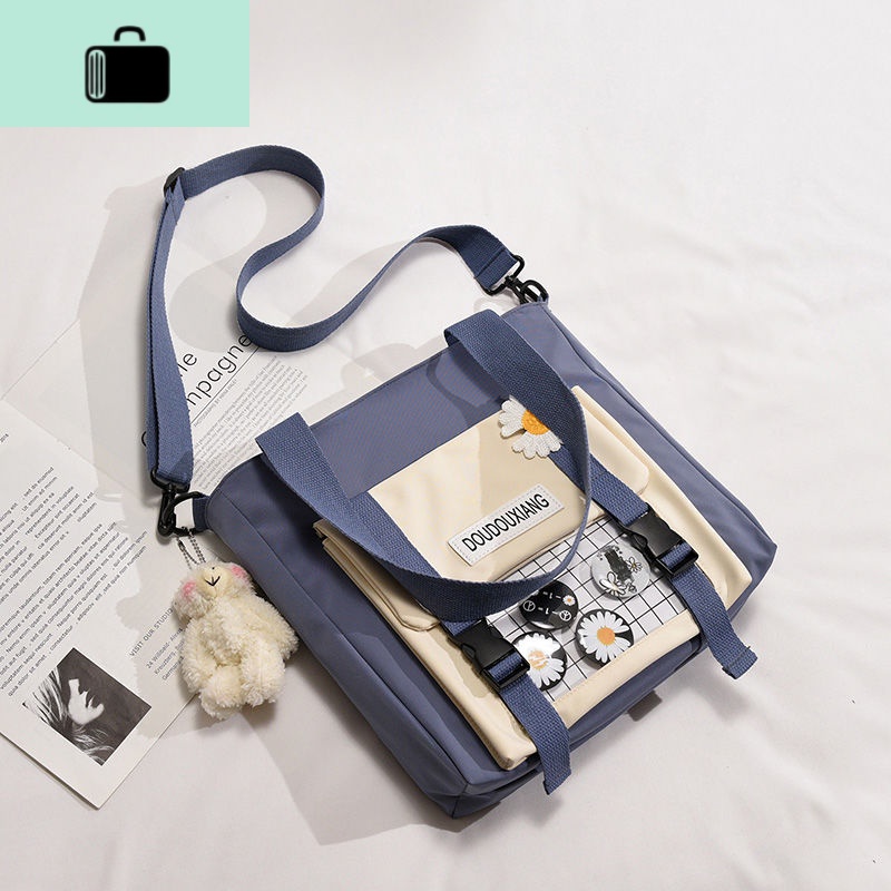 大容量女学生单肩包韩版ins日系可爱斜挎包少女邮差包休闲补课包NEWLAKE 蓝色四个胸针+小花+腮红小熊
