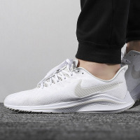 NIKE耐克男鞋 19春夏新款Air Zoom Vomero 14飞线缓震面跑步运动鞋AH7857