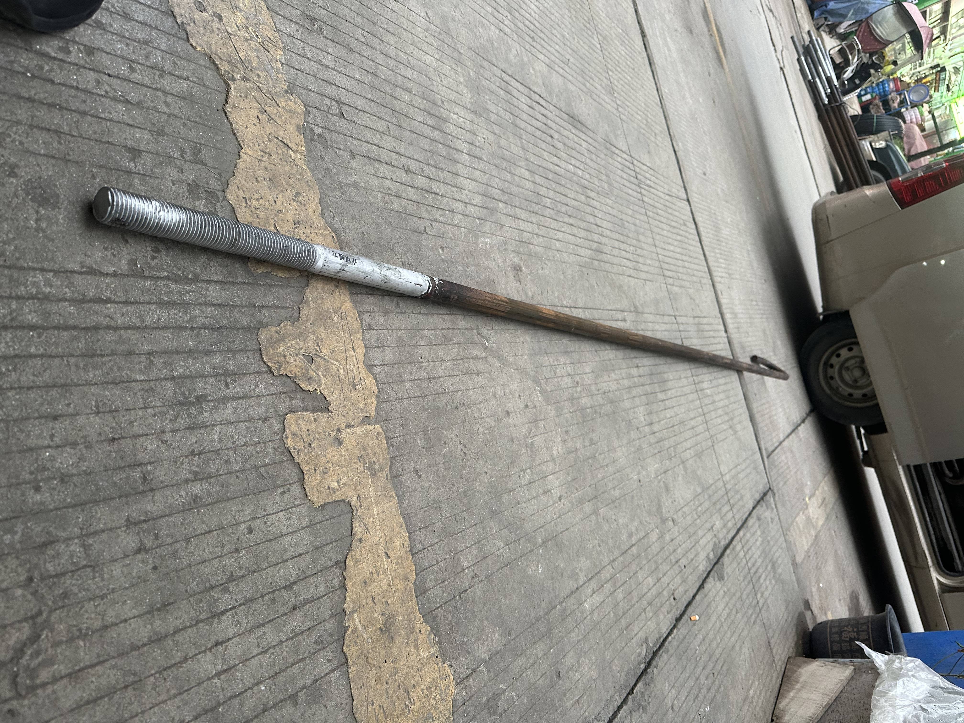 众精通力 4.8级钩型螺栓 M36*2600高清大图