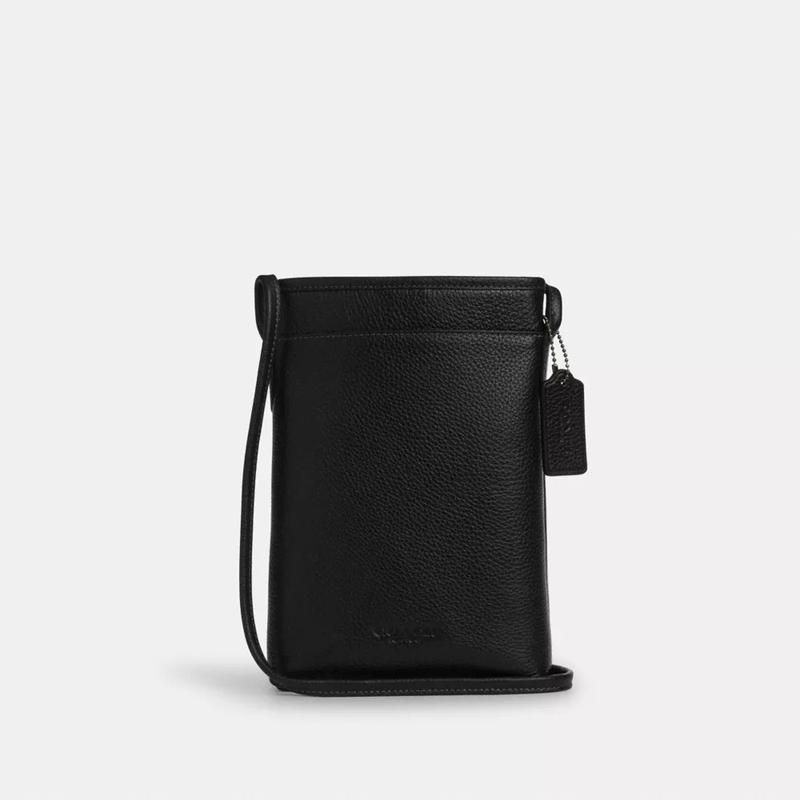 男士时尚斜挎包可调节肩带耐磨防滑户外背包高清大图