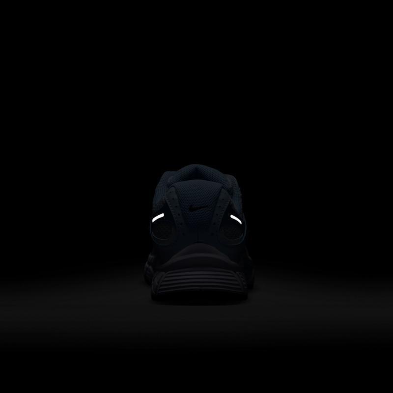 耐克(NIKE)女款轻量缓震透气跑鞋低帮运动休闲鞋 lace-up设计合成