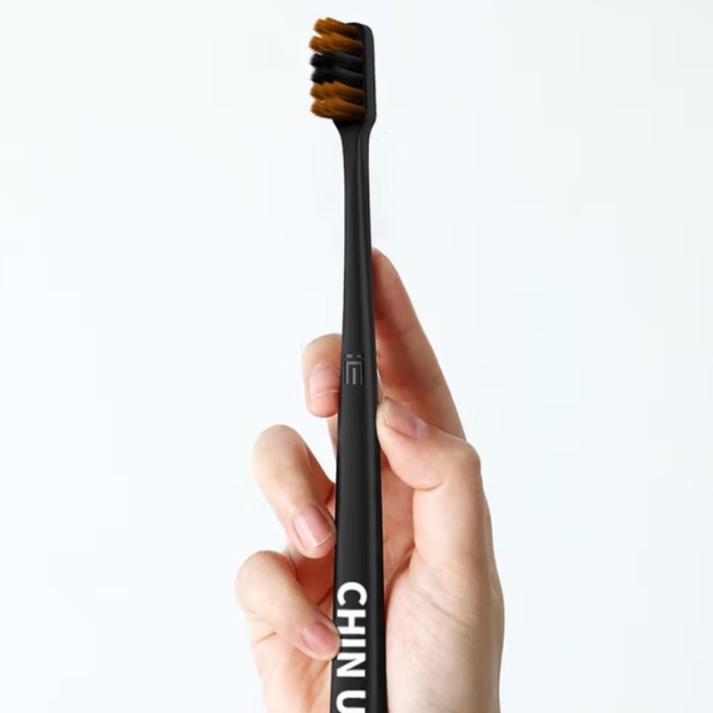 纳美 极简生活清新炭牙刷60102支 一板*192板/箱 颜色随机高清大图