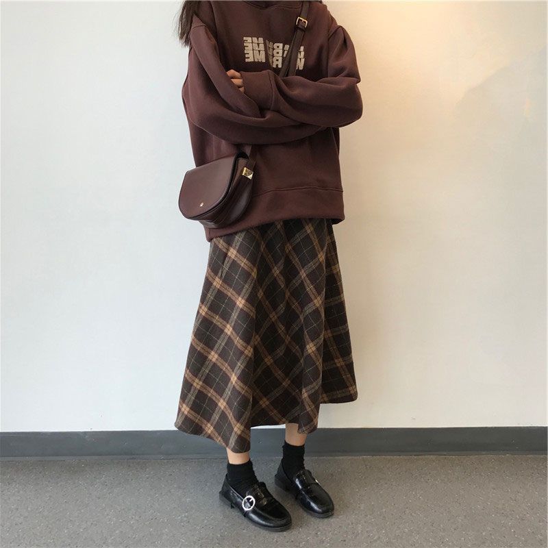 毛呢格子半身裙女秋冬新款宽松复古英伦风中长款高腰包臀a字长裙