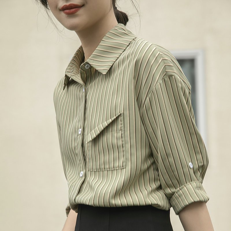 2022新款设计感小众短袖衬衫女显瘦条纹褶皱袖气质衬衫女上衣