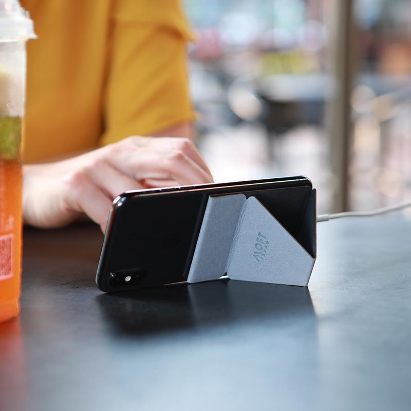 火豹手机便携防支架办公室桌面架子台面立式可粘贴隐形磁吸卡包超薄