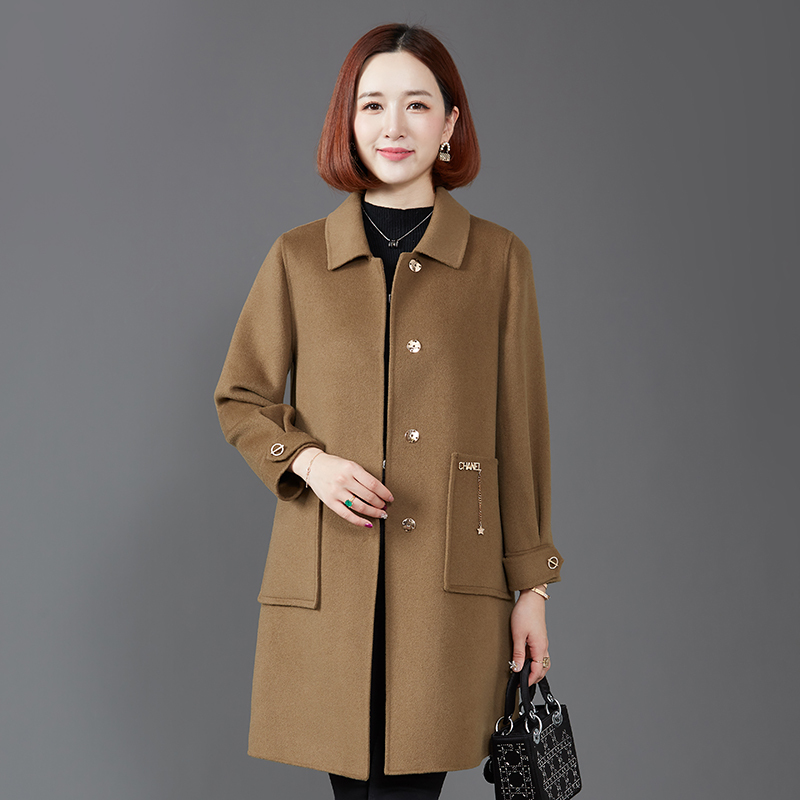 羊毛大衣双面呢子大衣女秋冬保暖妈妈装中长款娃娃领翻领外套新款视频