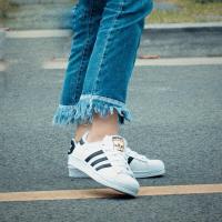 adidas阿迪达斯【杨幂同款】Superstar女鞋三叶草贝壳头金标休闲鞋C77154
