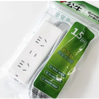 公牛公牛排插,1.5w 防过载安全保护白色家用插座