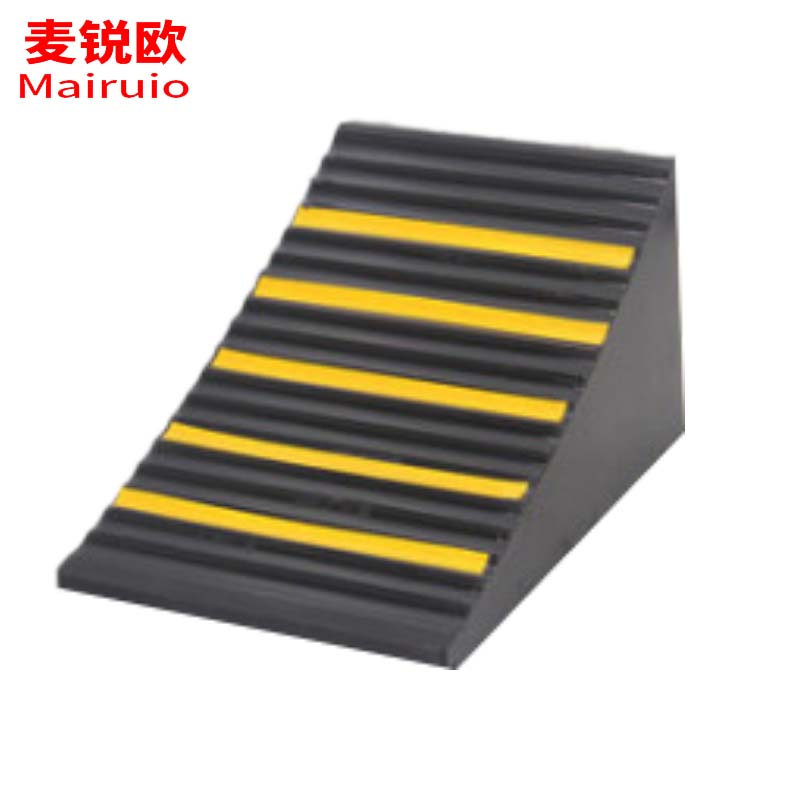 麦锐欧 止退器 便携式橡胶路沿坡止退器 防溜车防滑倒车停车挡 阻车器32*30*26cm高清大图