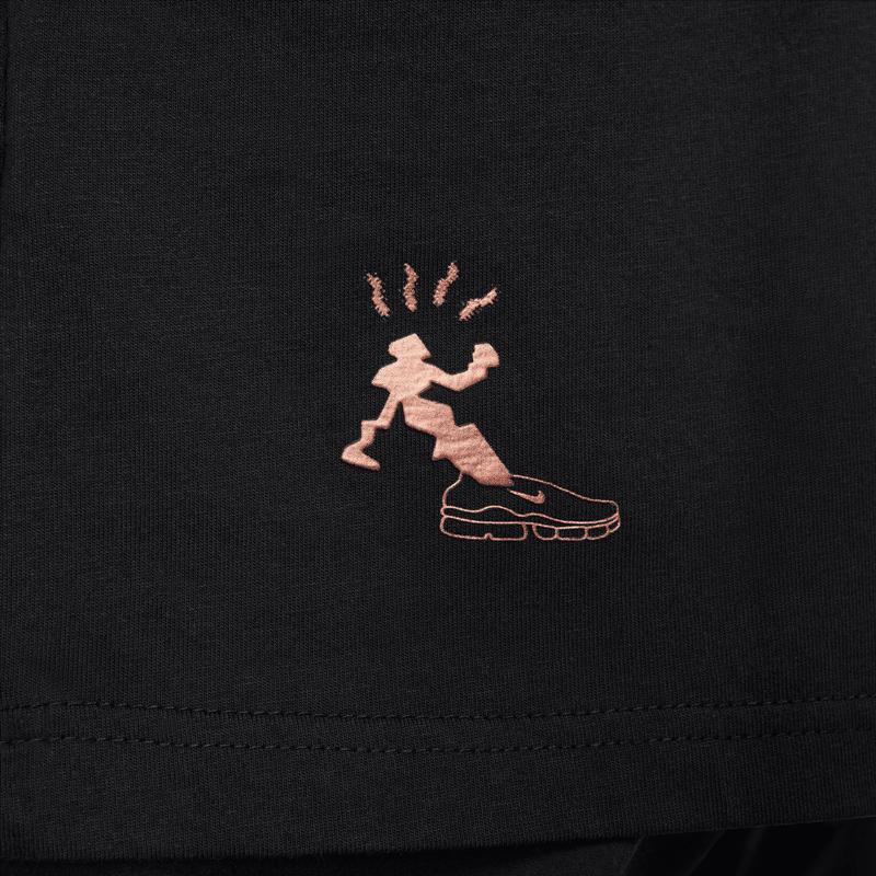 Nike宽松版型复古潮流男装休闲T恤高清大图