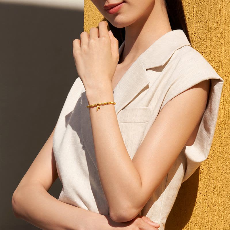 周大福经典传承系列雅致足金黄金竹节手链计价(工费:1080元)F229862图片