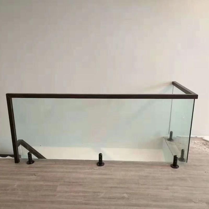 白色室内简约钢化玻璃楼梯扶手复式实木油漆卡槽玻璃扶手阁楼实木扶手